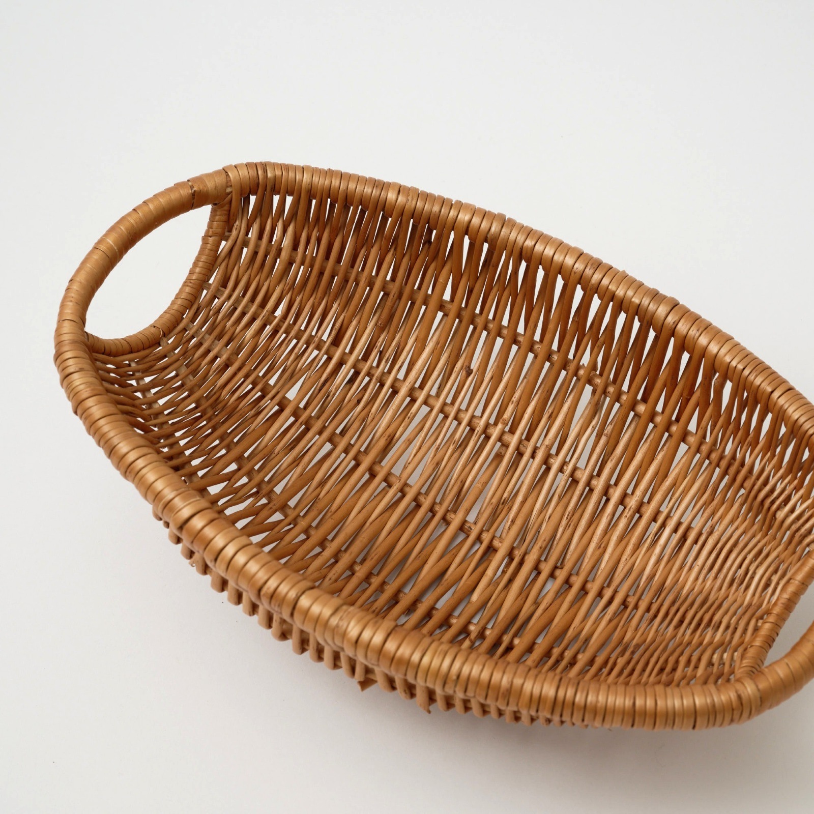 森の国ラトビア｜手編み・テーブルオーバルバスケット