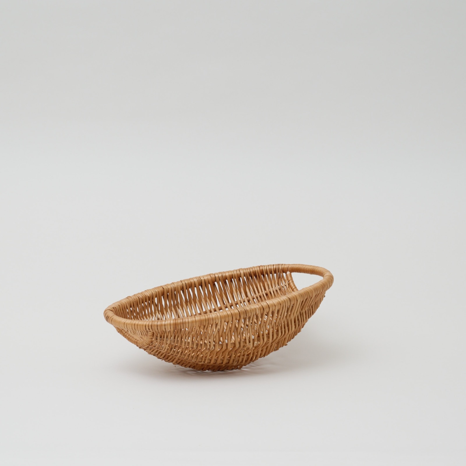 森の国ラトビア｜手編み・テーブルオーバルバスケット