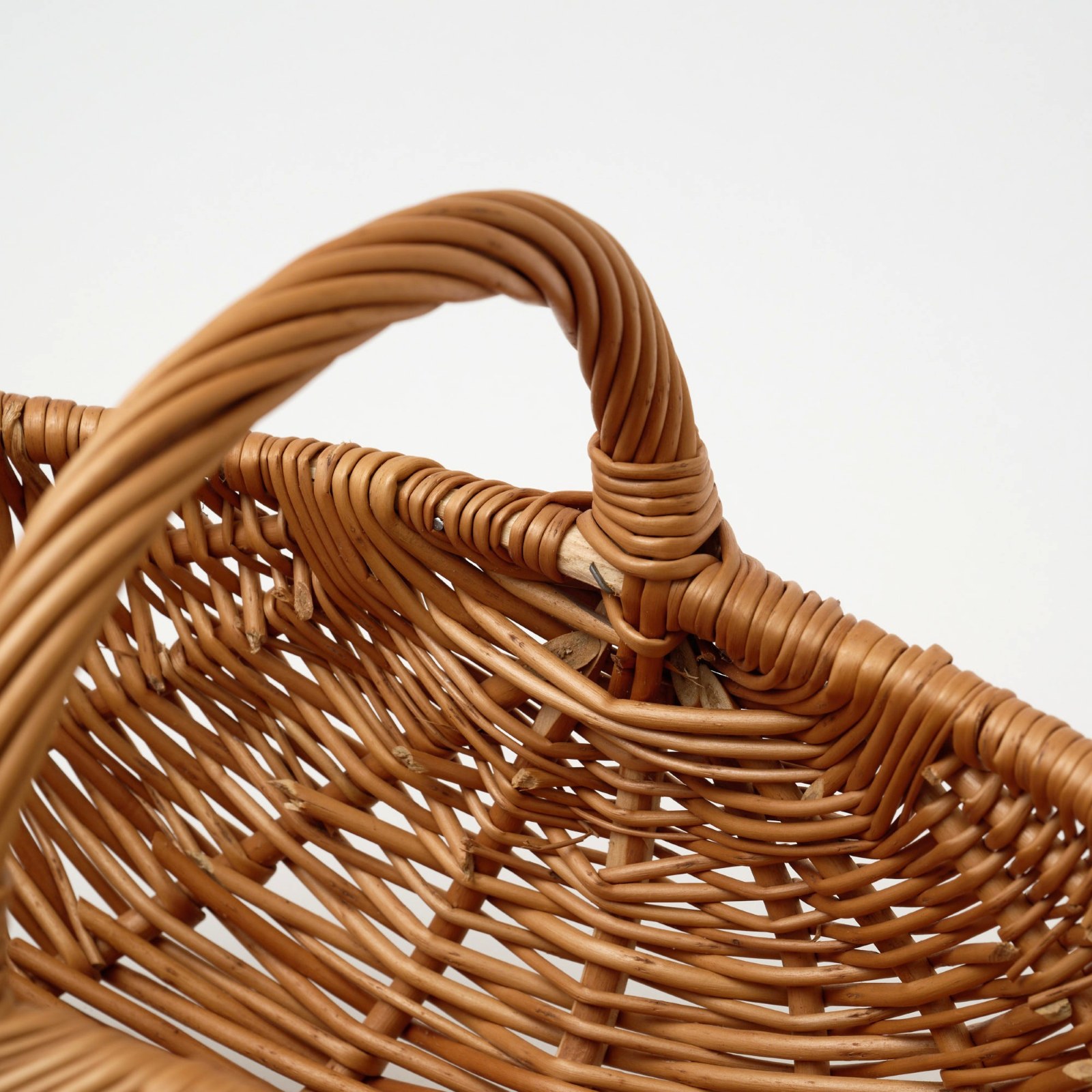 森の国ラトビア｜手編み・ベリー摘みバスケット