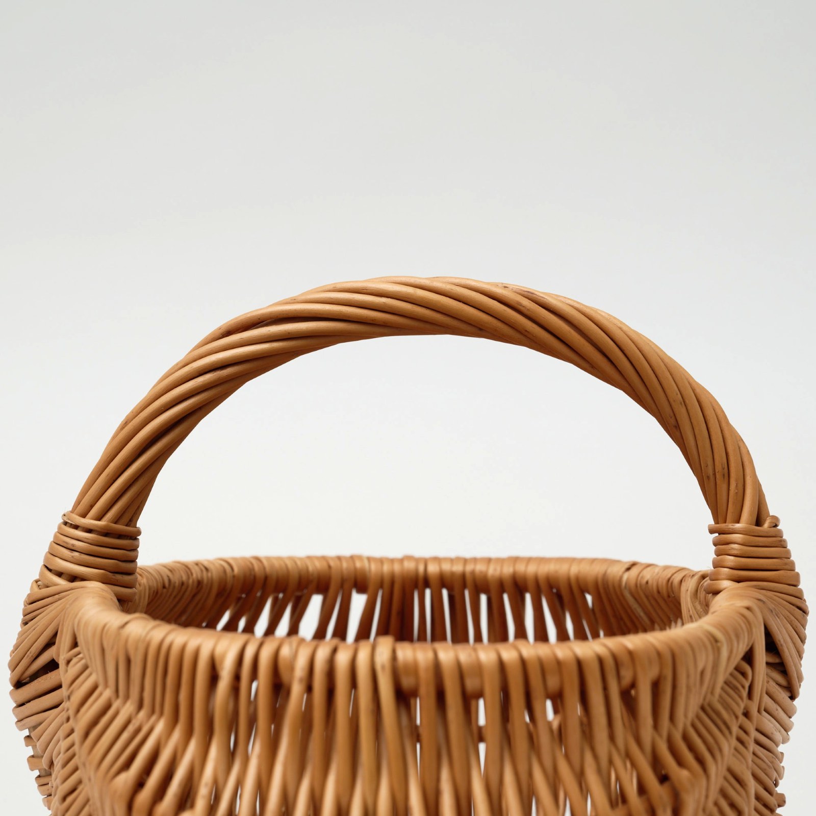 森の国ラトビア｜手編み・ベリー摘みバスケット