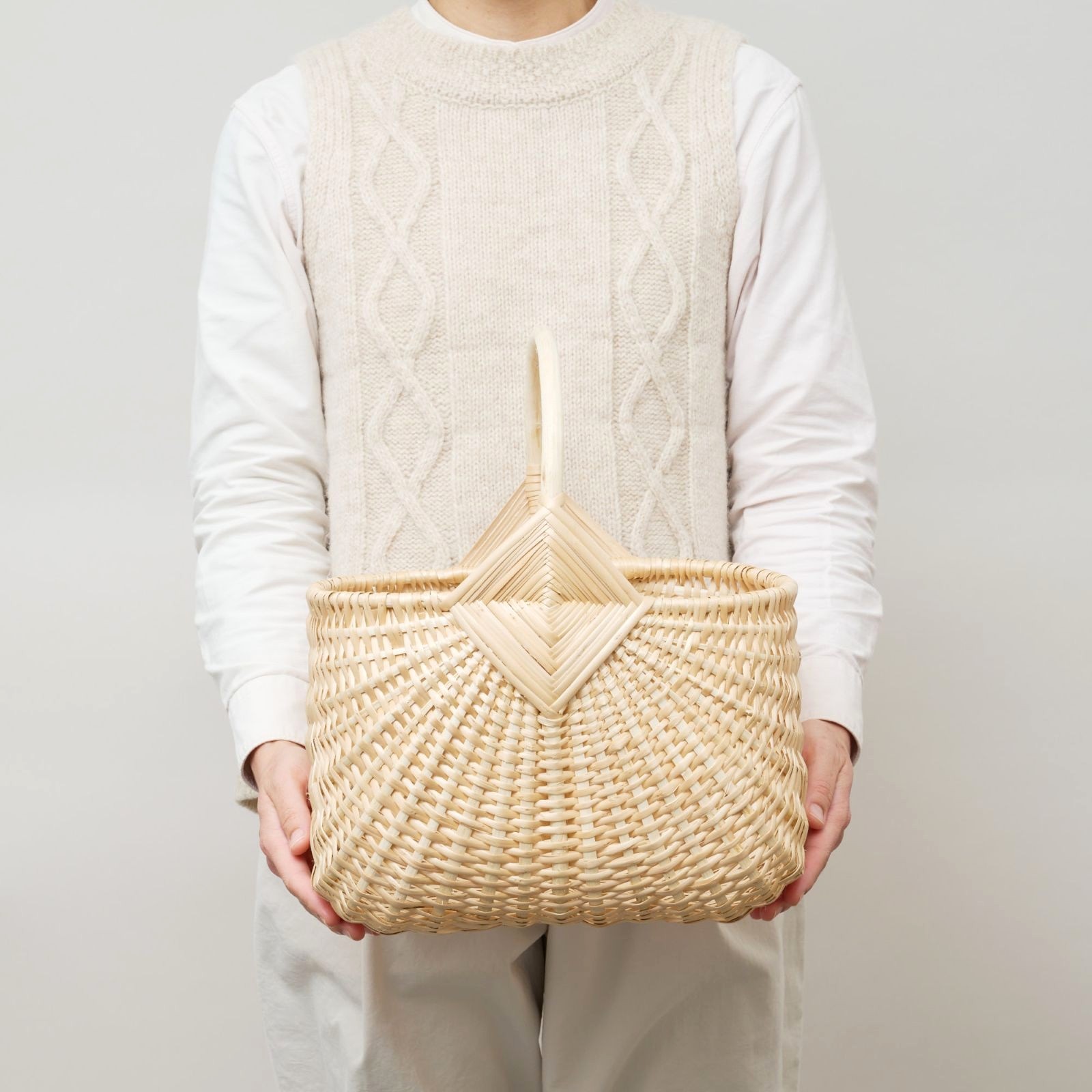 森の国ラトビア｜手編み・スクエアバスケットL