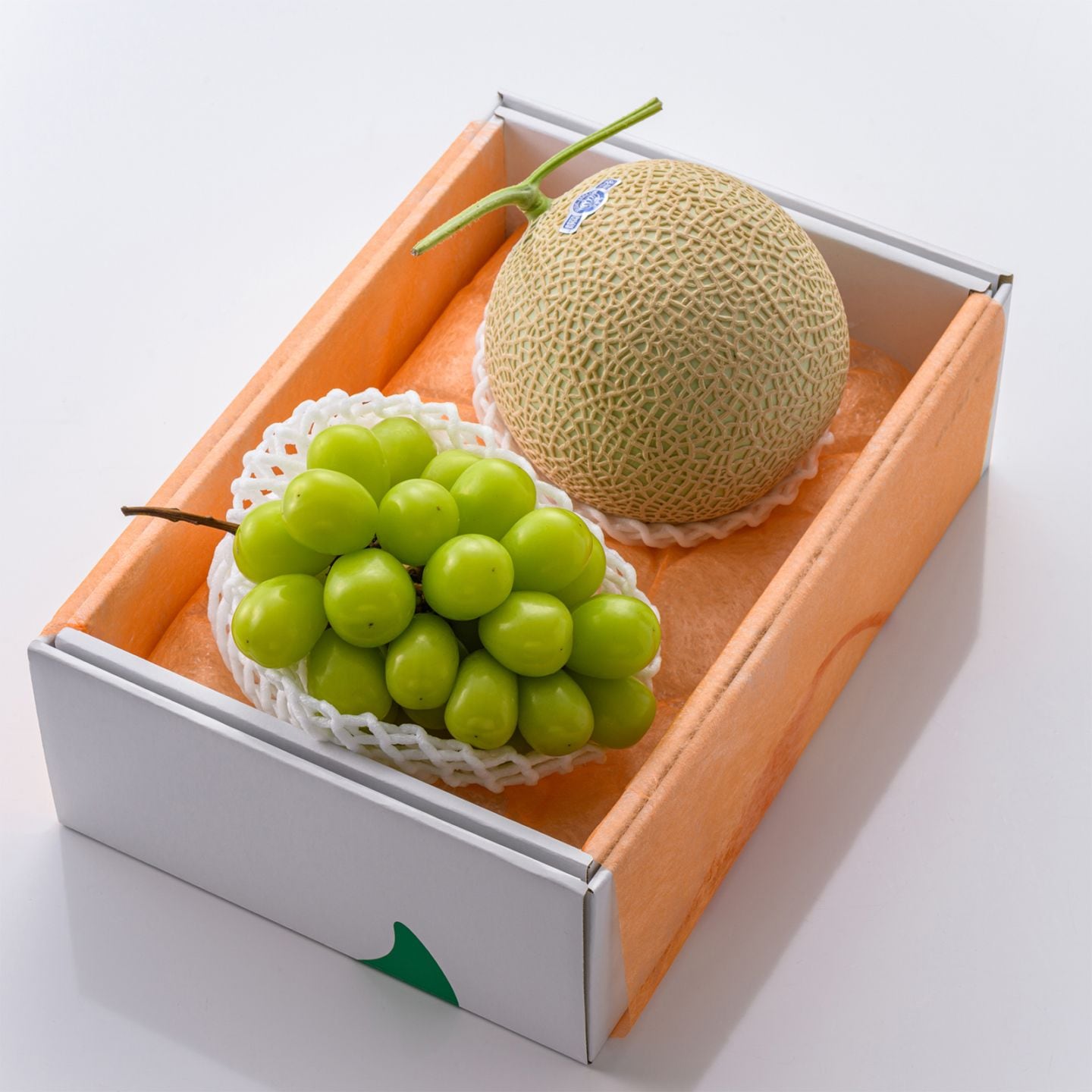 フルーツギフトセット（マスクメロン・シャインマスカット）