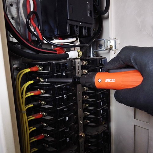 SK11 充電式デュアルドライバー(レッド) SDV-DUO-RE/BK