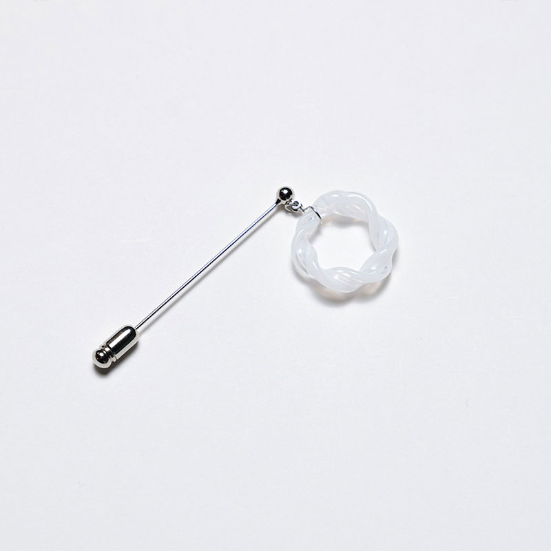 リース：ブローチ