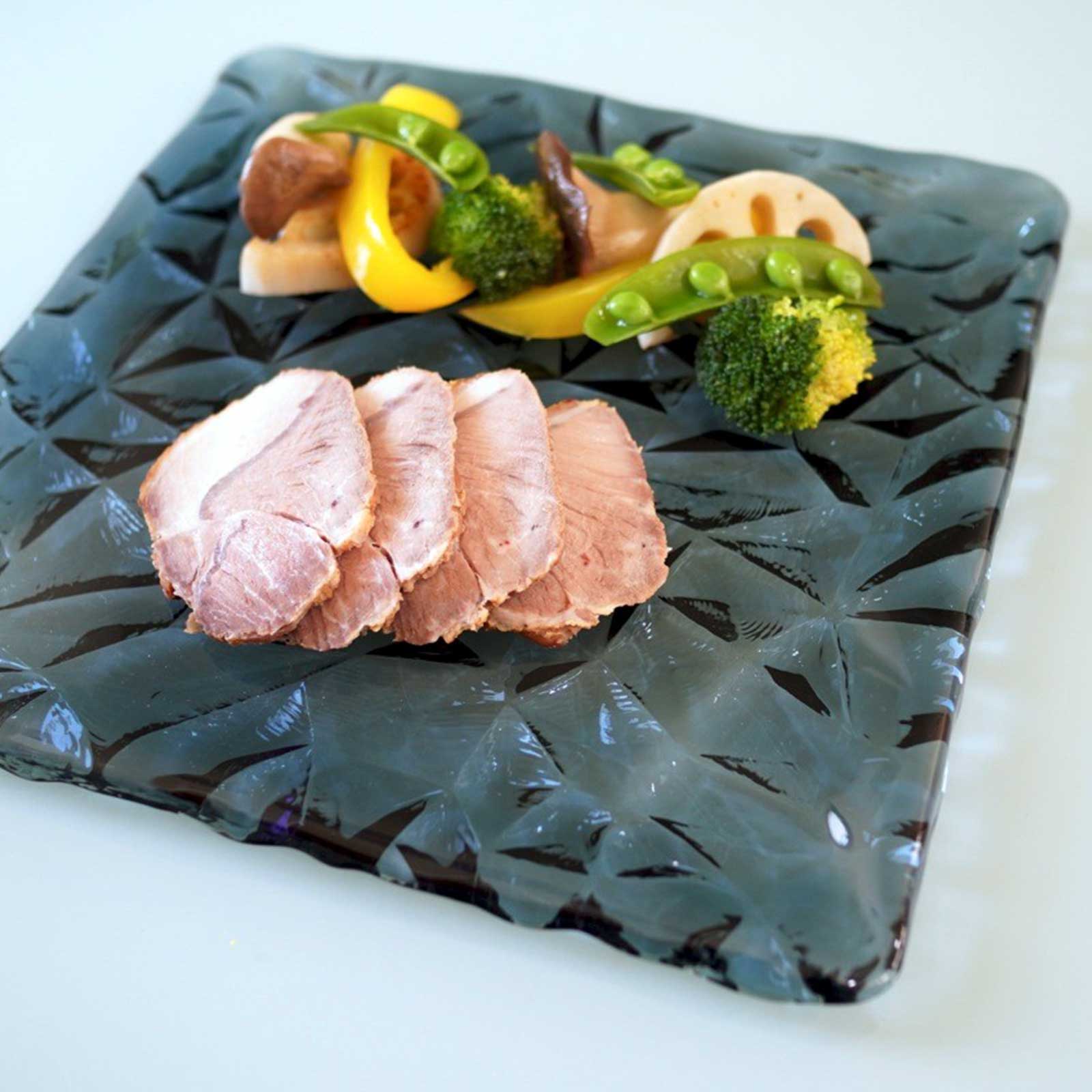 リンピッド：角形プレート (24cm) | 平皿 | Sghr