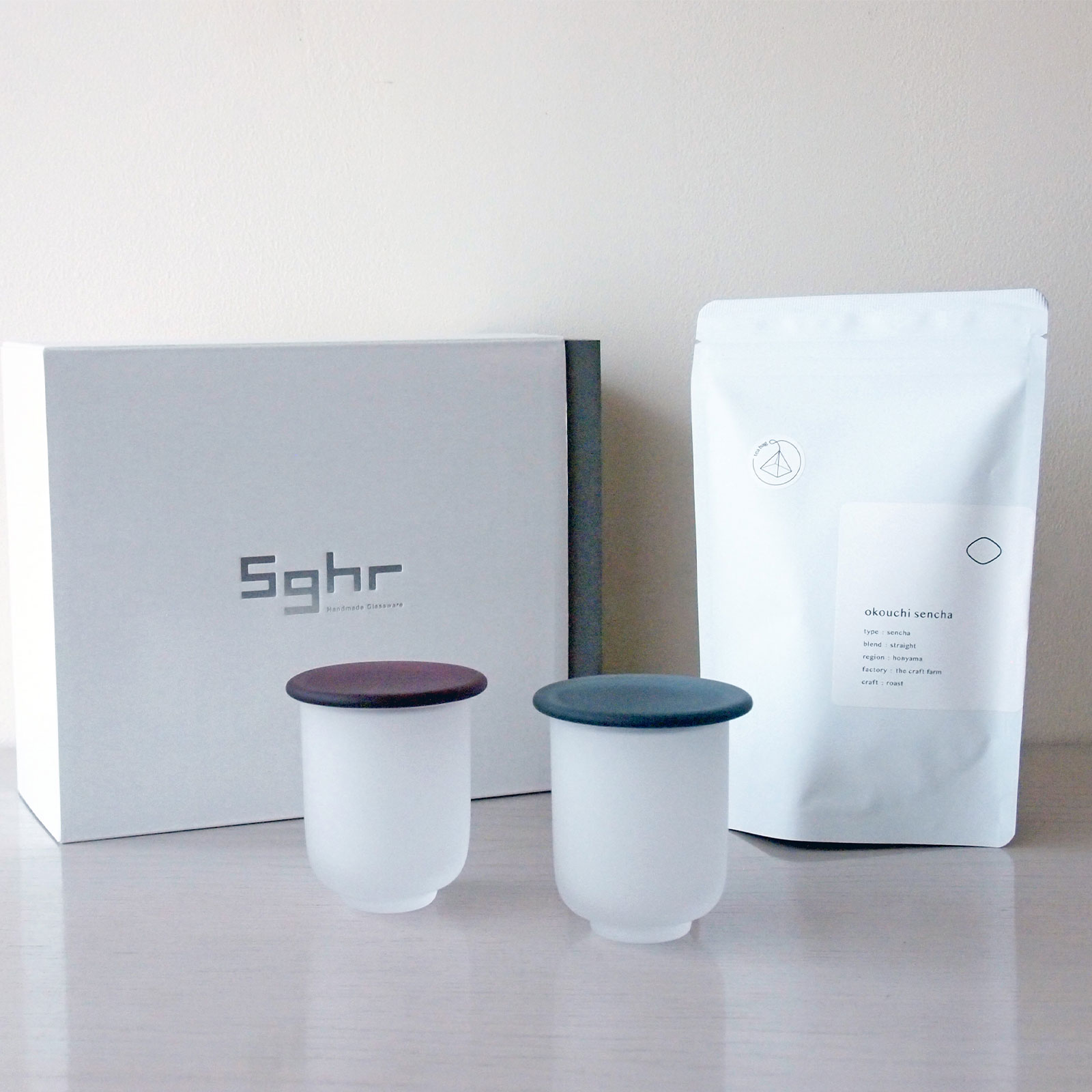 TeaRoom×Sghr:本山大河内産 2025年新茶(ティーバッグ)・ユノミグラス 蓋付き (S) ペア GIFT