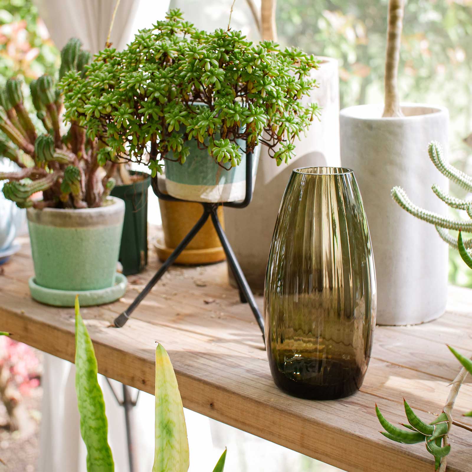 リラ：花器 シック