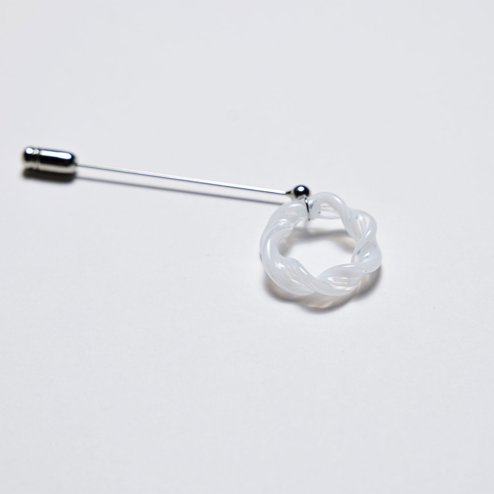 リース:ブローチ