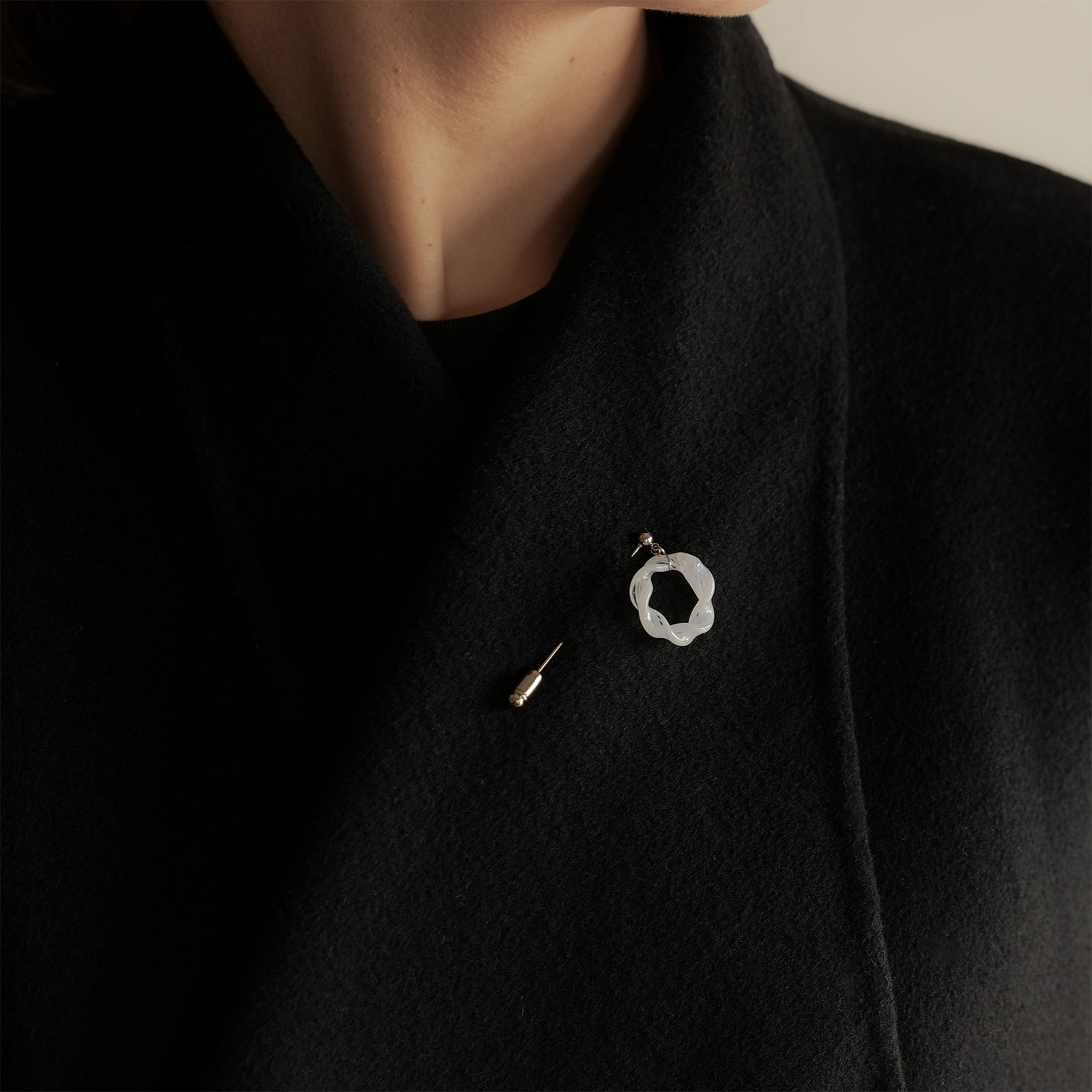 リース:ブローチ