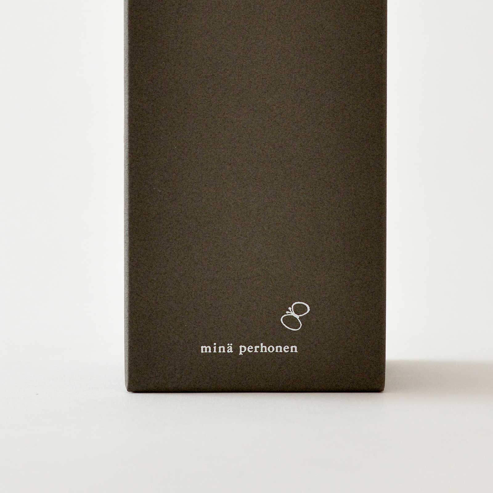 ミナ ペルホネン:ピーナッツグラス フェイス