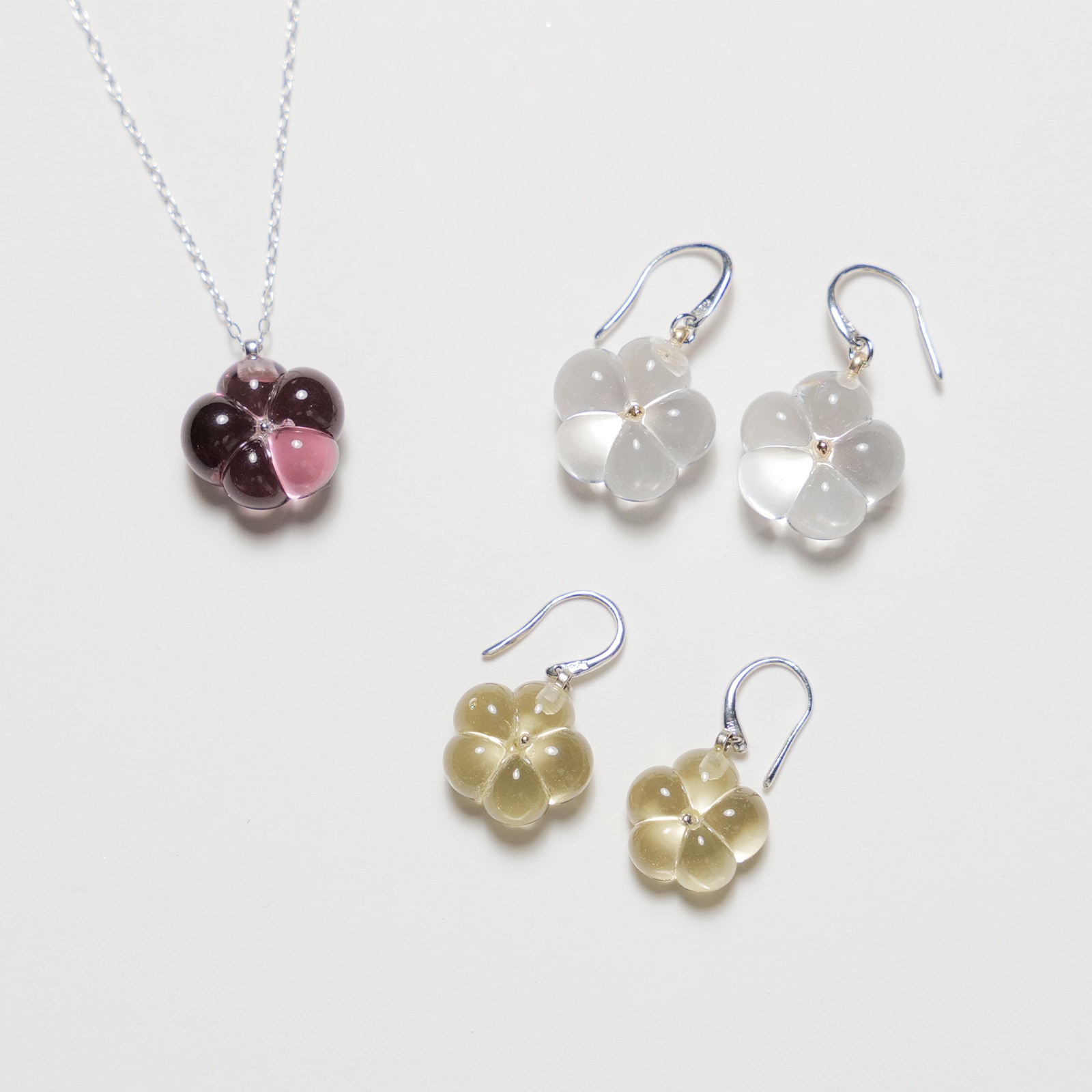 ミネット:ピアス