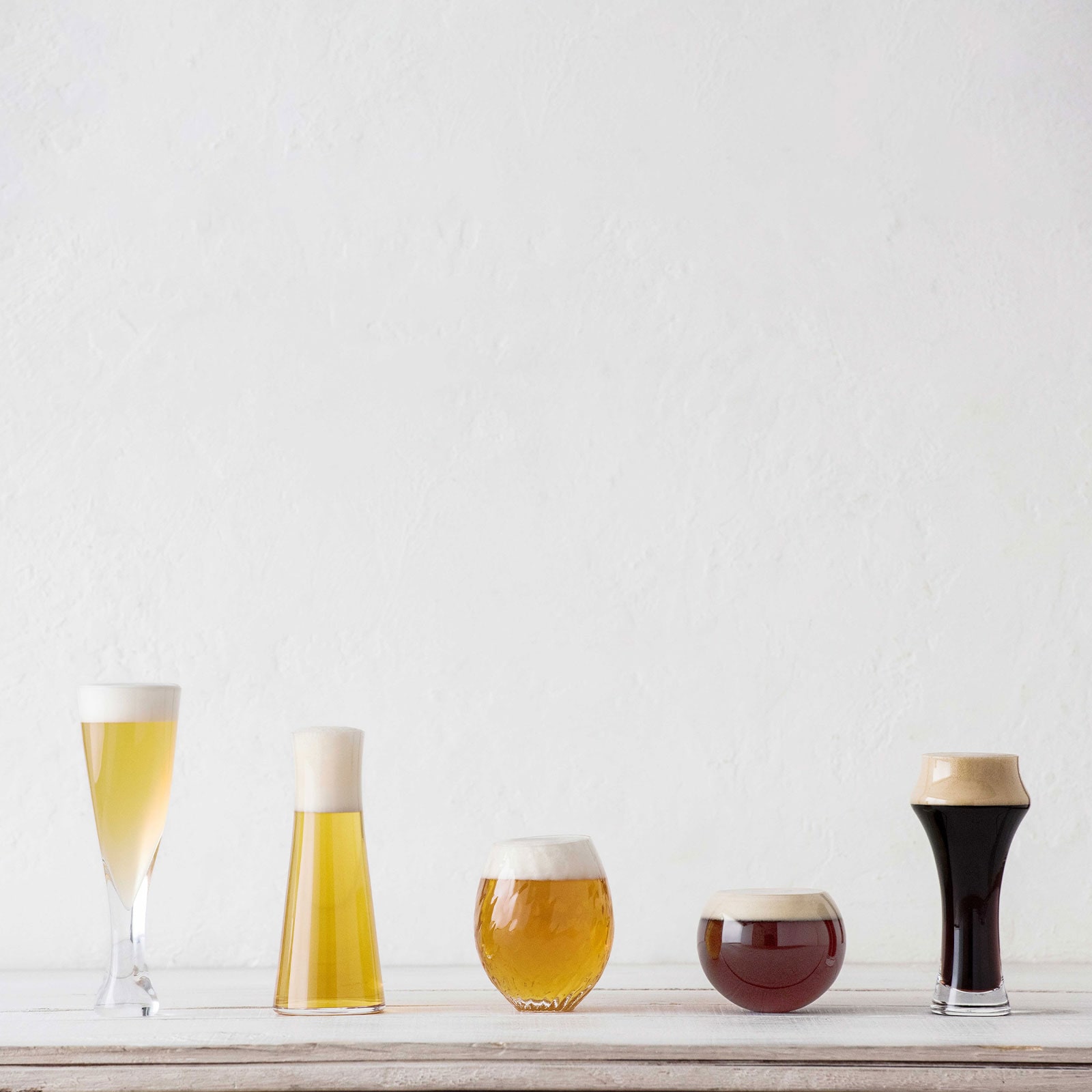 PREMIUM MOLTS ビールサーバー 青色　ペアグラス2本セット　送料込 ザ・ビアー：伽羅ビール 2本＋likka＋クリスタルエッジ 飲み