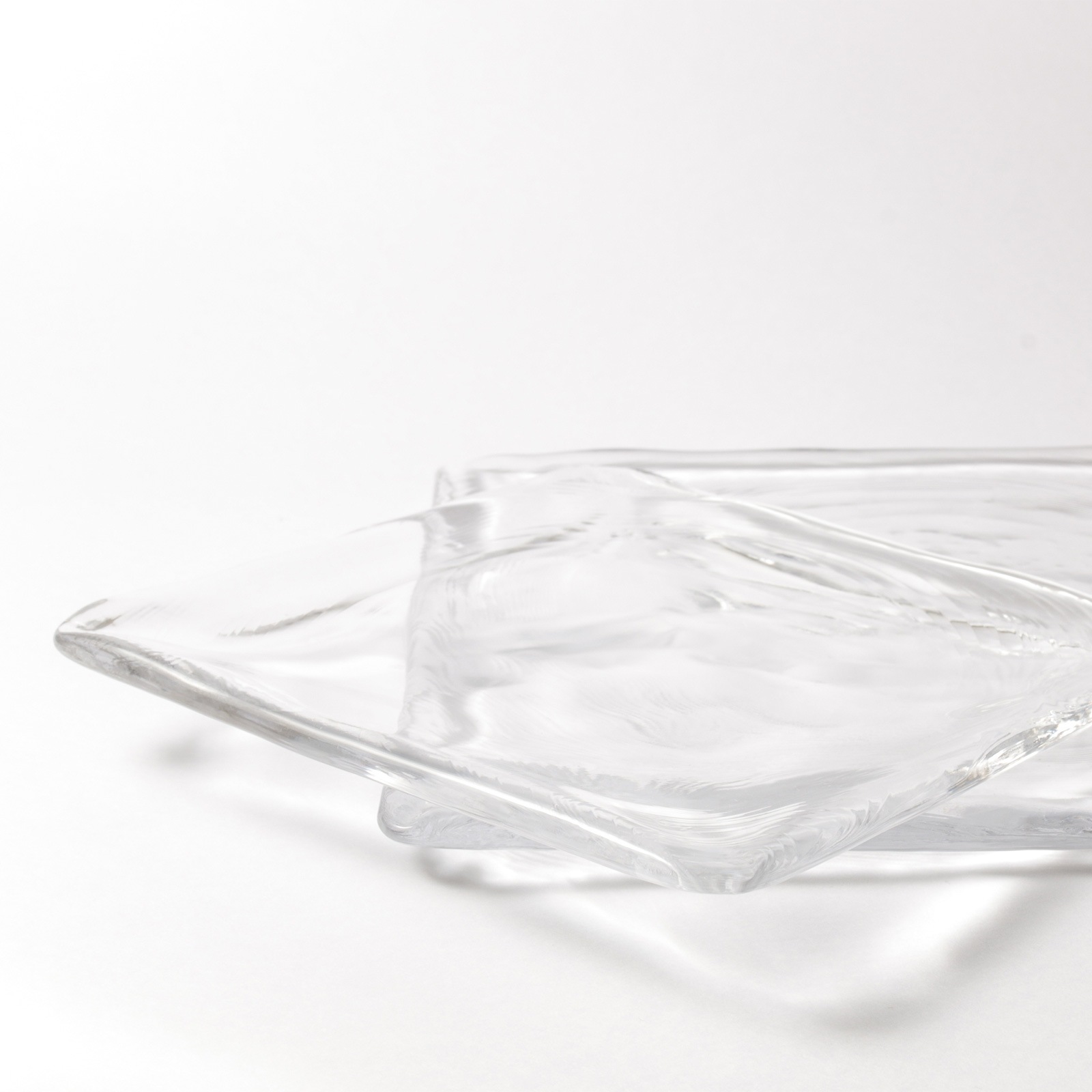 アシエット：角形プレート (24cm)