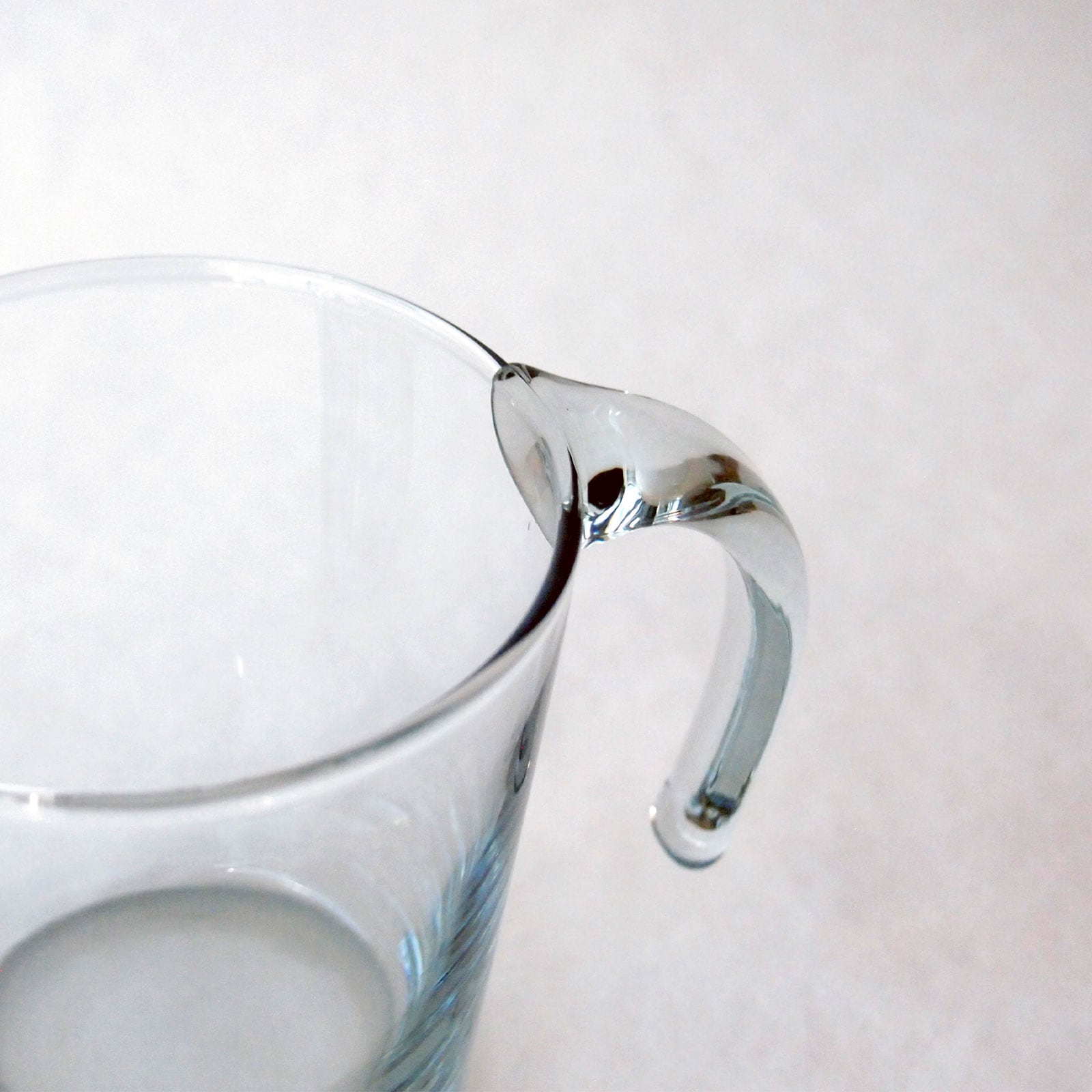 サリュ：マグ (S)