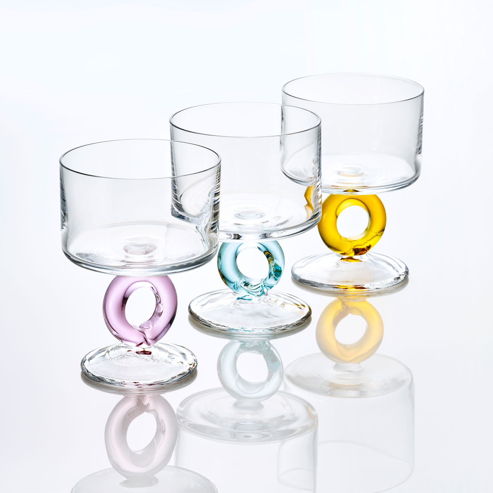 プリエ：脚付きグラス