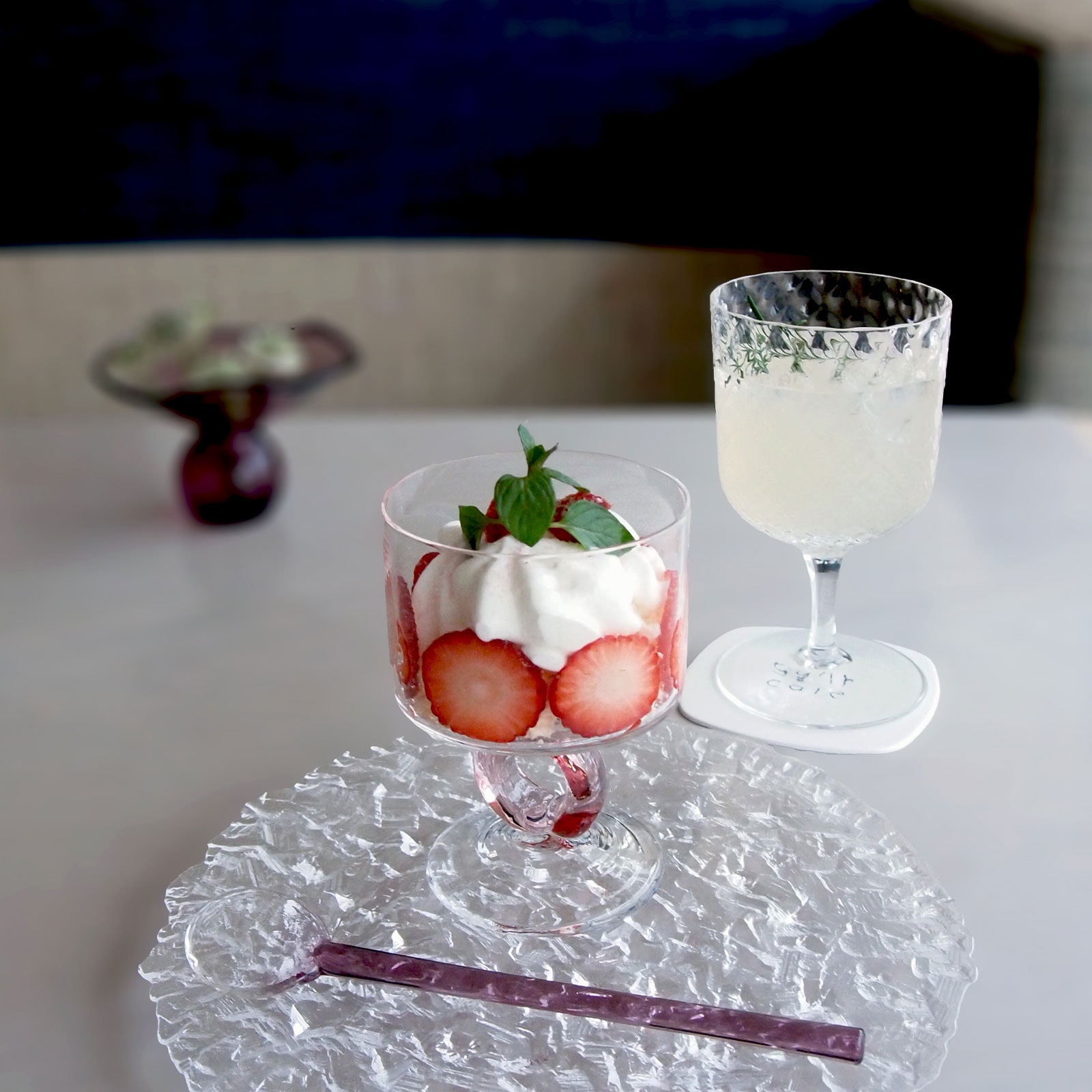 プリエ：脚付きグラス