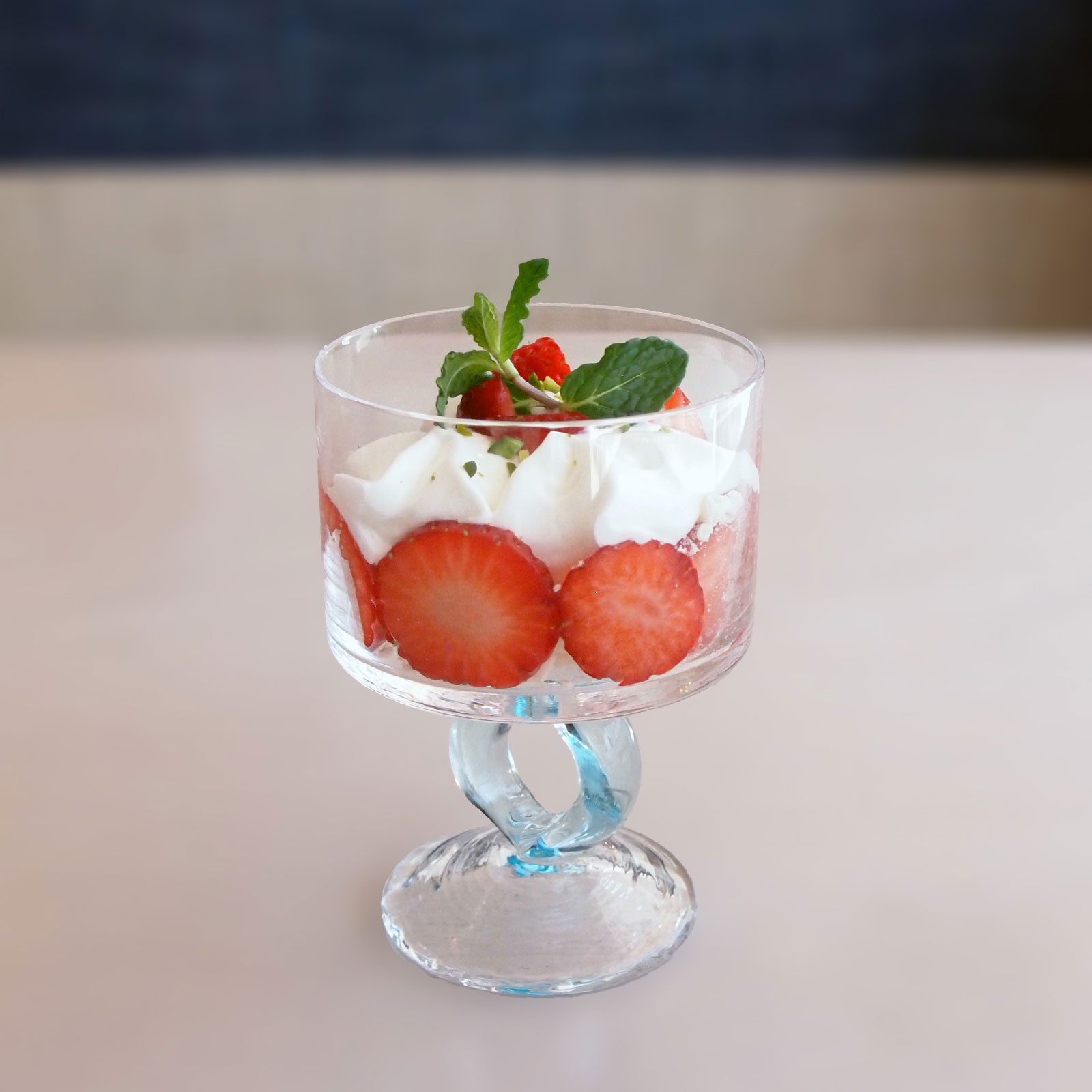 プリエ：脚付きグラス