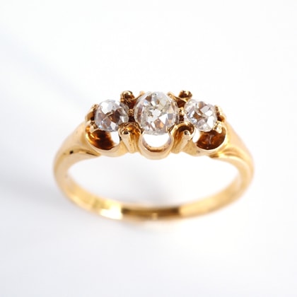 リング ダイヤモンド 3ストーン アンティークリング