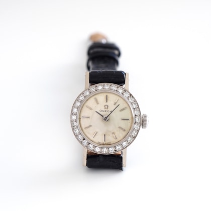 オメガ ダイヤモンドベゼル ラウンド ホワイトゴールドケース