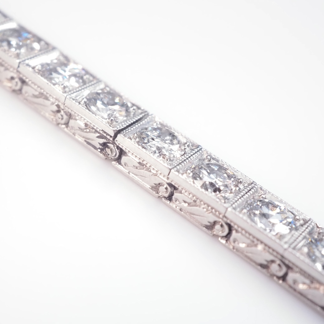 アンティークジュエリー ブレスレット ダイヤモンド プラチナ 彫刻装飾 ブレスレット