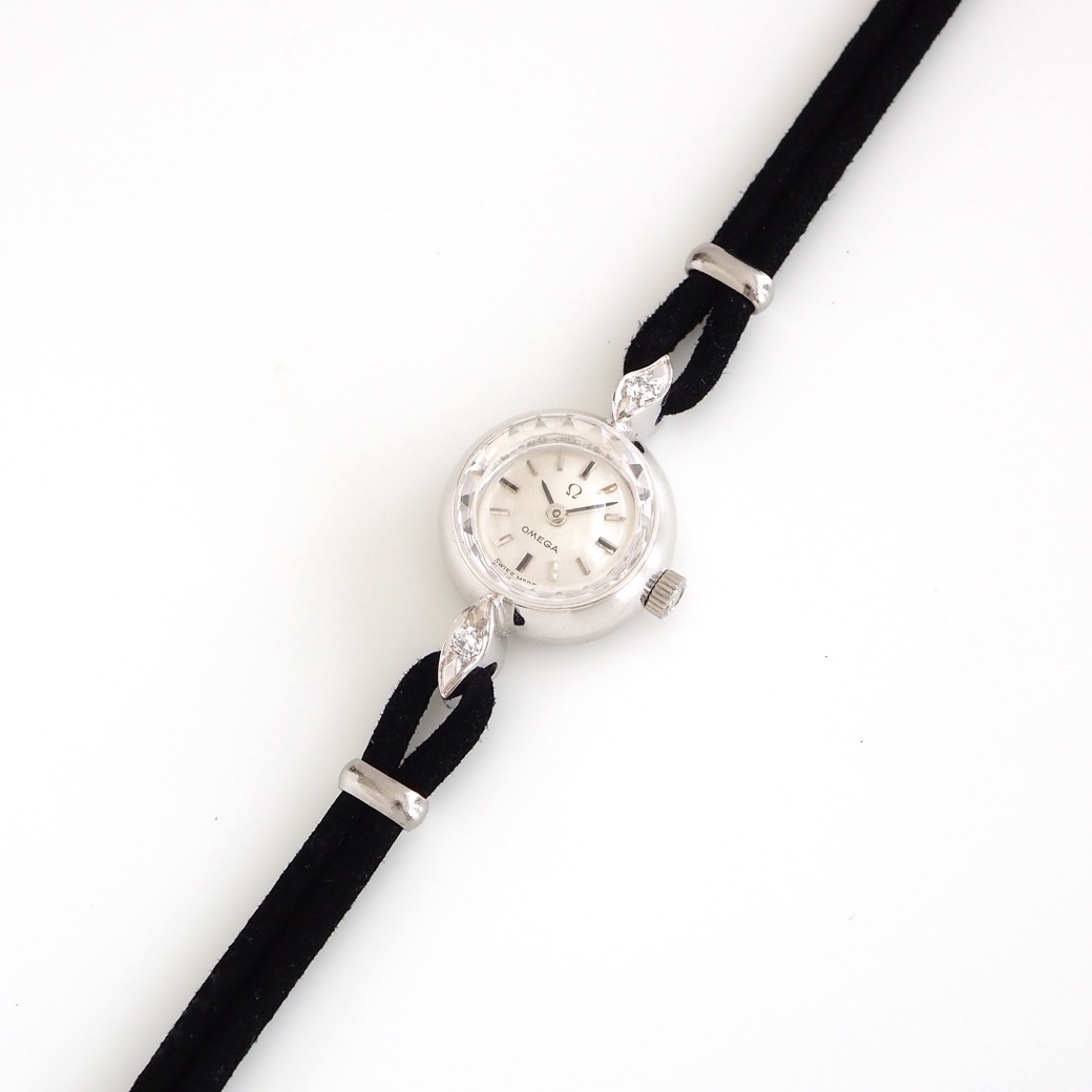 アンティークウォッチ オメガ ダイヤモンドアクセント カットガラス ラウンド ホワイトゴールドケース BOX付