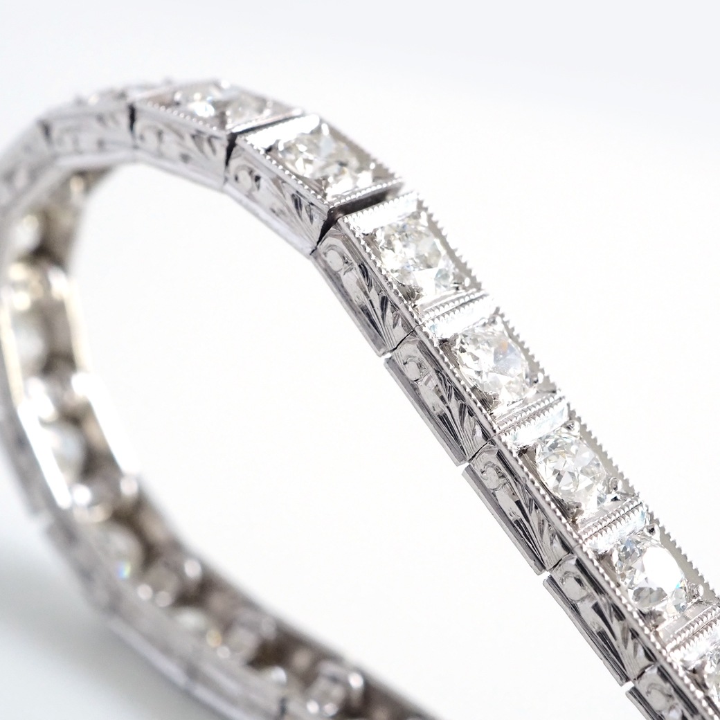 アンティークジュエリー ブレスレット ダイヤモンド プラチナ 彫刻装飾 アンティークブレスレット