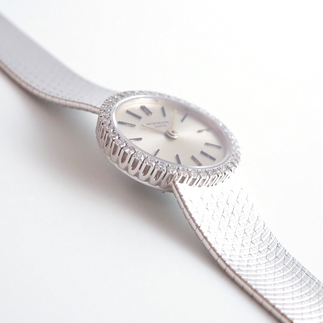 アンティークウォッチ パテック・フィリップ ダイヤモンド オーバル ホワイトゴールドケース ブレスレット