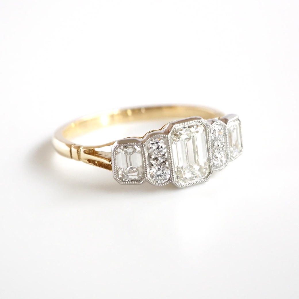 アンティークジュエリー リプロダクション City of London シティオブロンドン ダイヤモンド 3ストーンリング