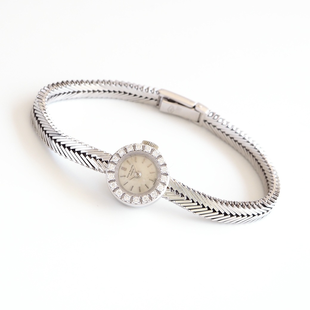 アンティークウォッチ パテック・フィリップ ダイヤモンドベゼル ラウンド  ホワイトゴールドケース ブレスレット