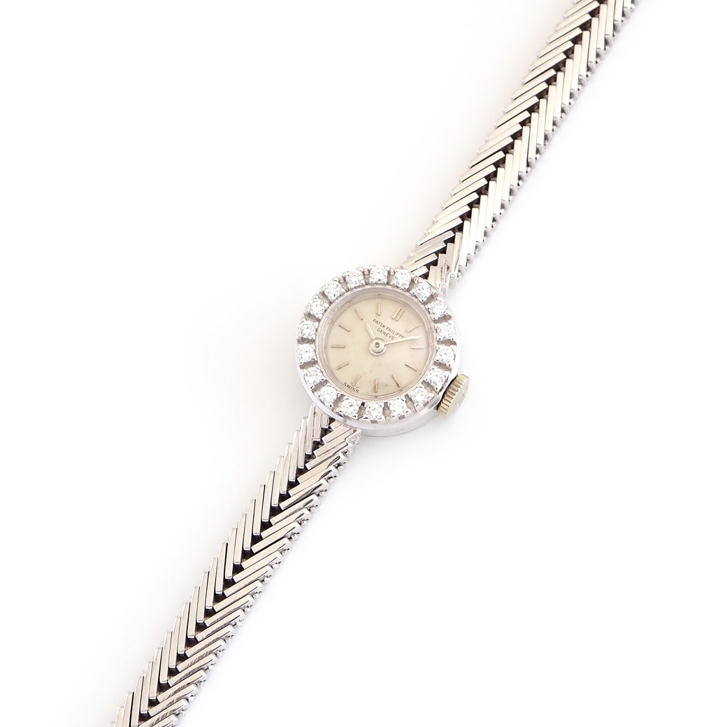 アンティークウォッチ パテック・フィリップ ダイヤモンドベゼル ラウンド  ホワイトゴールドケース ブレスレット