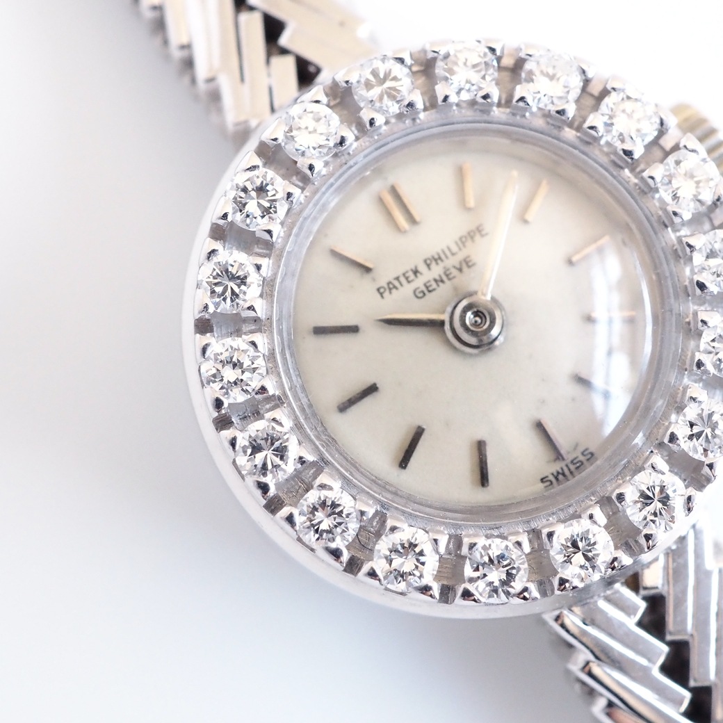 アンティークウォッチ パテック・フィリップ ダイヤモンドベゼル ラウンド  ホワイトゴールドケース ブレスレット