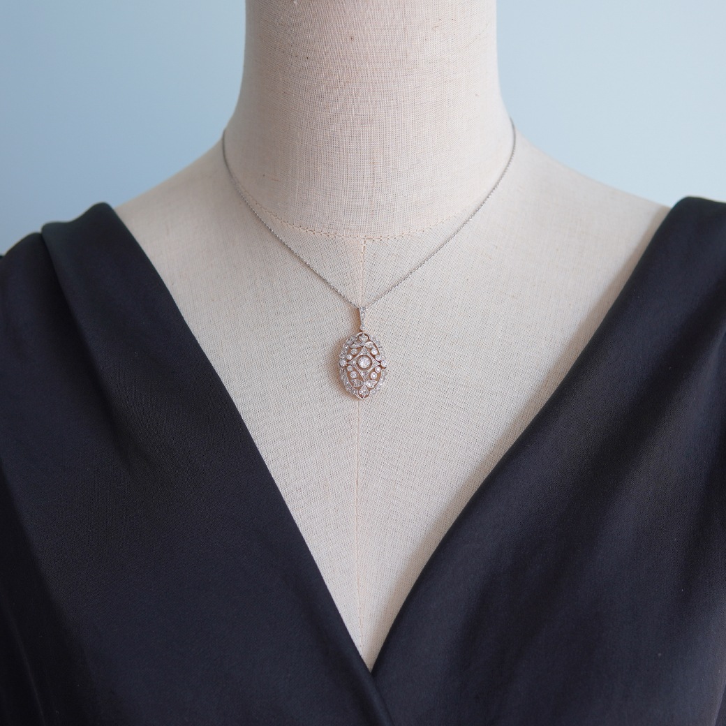 アンティークジュエリー ネックレス 透かし装飾 ダイヤモンド アンティークペンダント