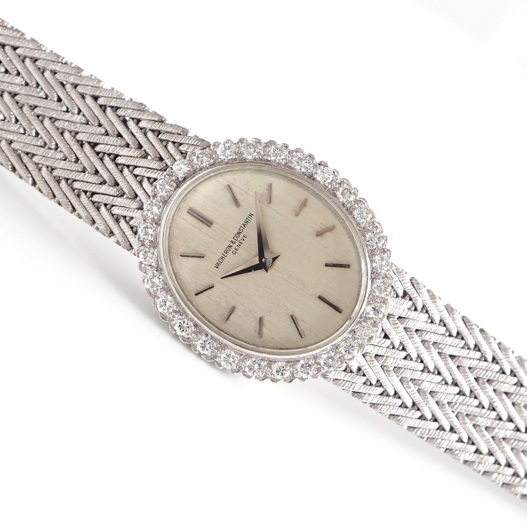 アンティークウォッチ ヴァシュロン・コンスタンタン バックワインド ダイヤモンドベゼル オーバル ホワイトゴールドケース ブレスレット