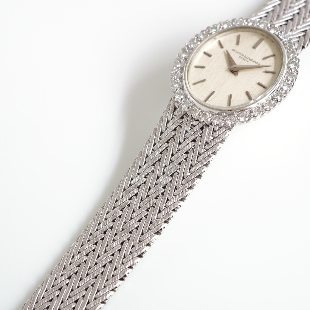 アンティークウォッチ ヴァシュロン・コンスタンタン バックワインド ダイヤモンドベゼル オーバル ホワイトゴールドケース ブレスレット