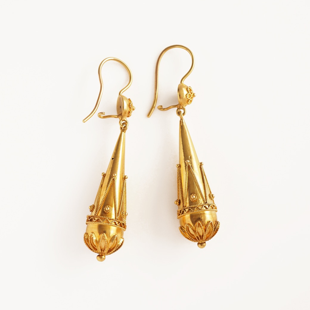 アンティーク ノットピアス 9金】 9金 ノット（結び目）ピアス