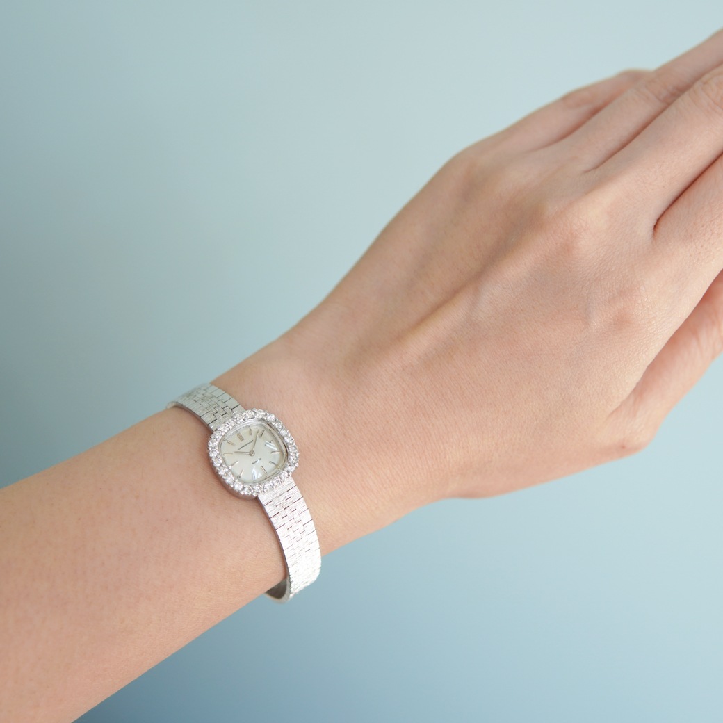 アンティークウォッチ オーデマ・ピゲ ダイヤモンドベゼル ラウンドスクエア ホワイトゴールドケース ブレスレット