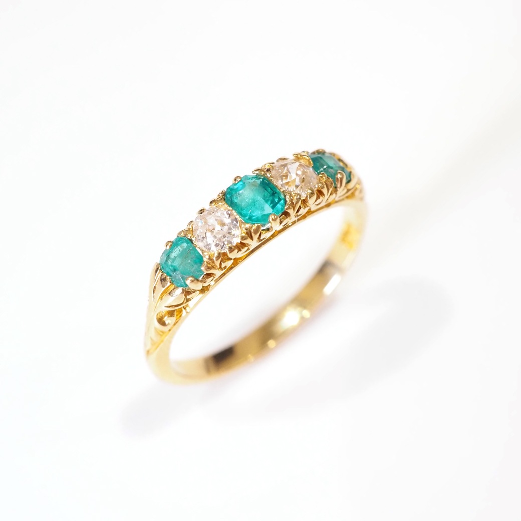 アンティークジュエリー アンティークリング エメラルド ダイヤモンド