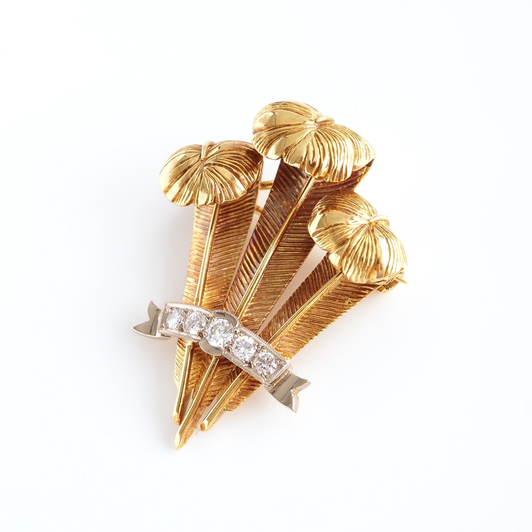 アンティークジュエリー アンティークブローチ フェザー 紋章モチーフ