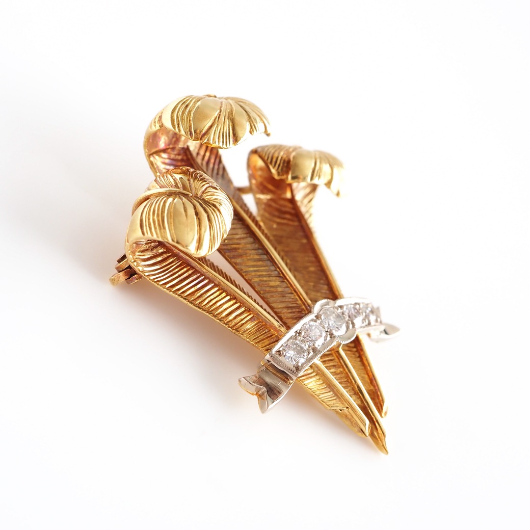 アンティークジュエリー アンティークブローチ フェザー 紋章モチーフ