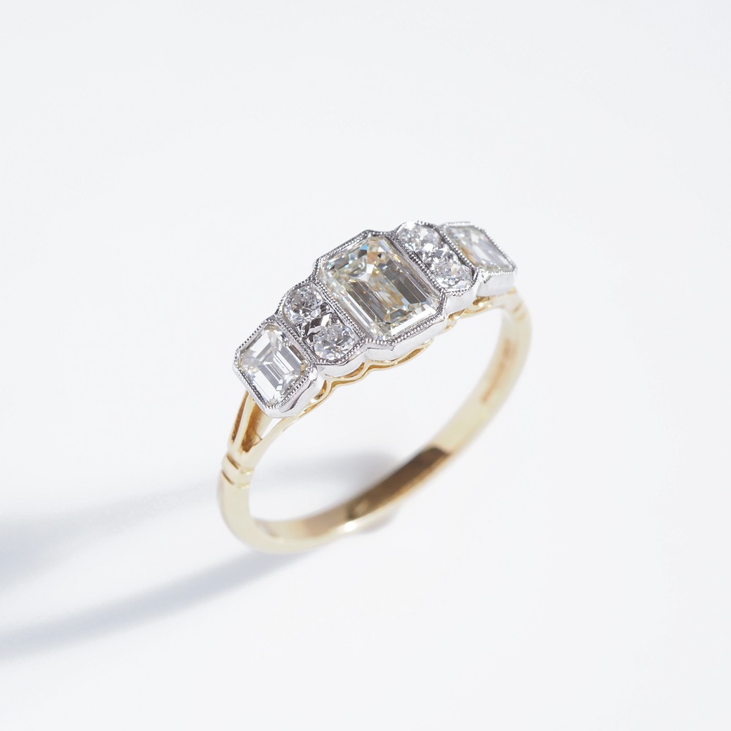 アンティークジュエリー リプロダクション City of London シティオブロンドン ダイヤモンド 3ストーンリング