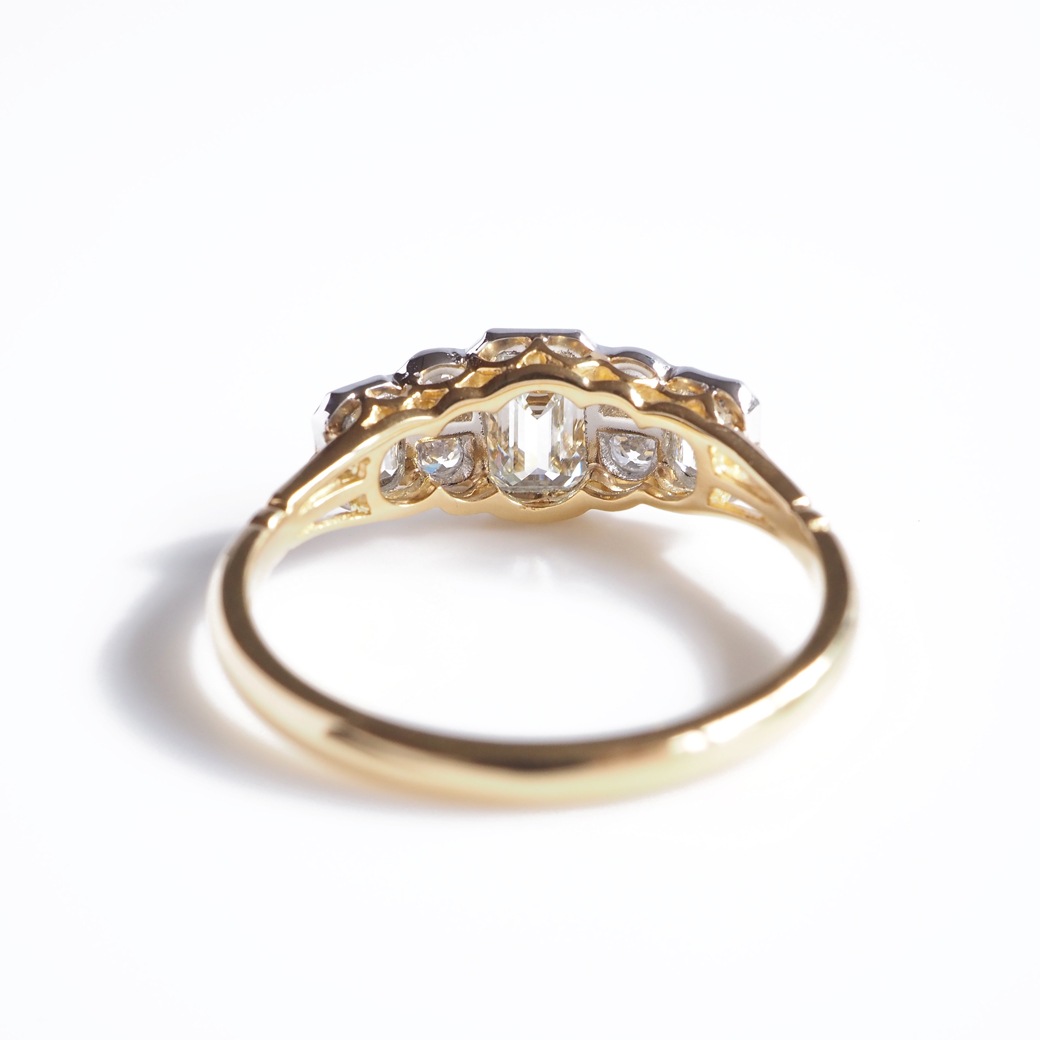 アンティークジュエリー リプロダクション City of London シティオブロンドン ダイヤモンド 3ストーンリング