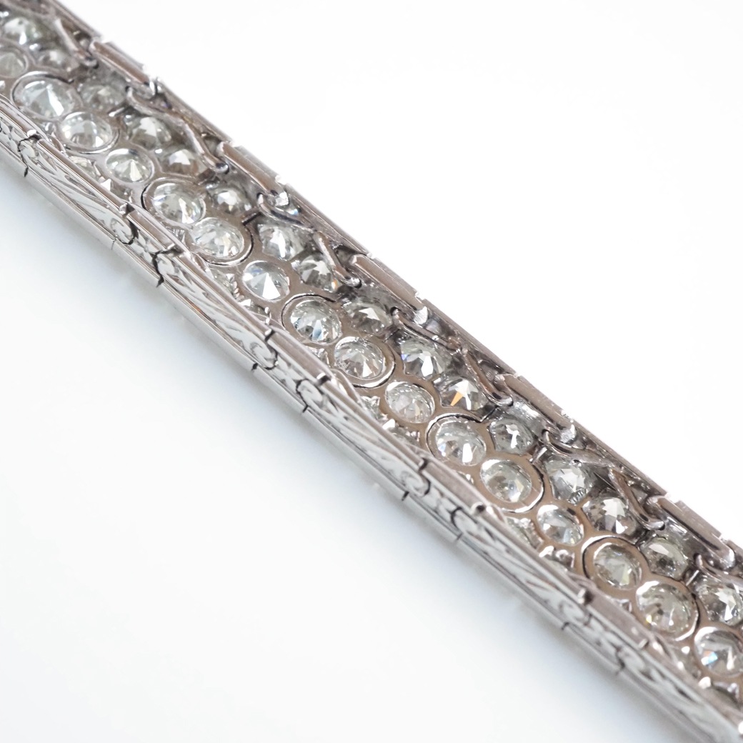 アンティークジュエリー ブレスレット 彫刻装飾 ダイヤモンド プラチナ アンティークブレスレット