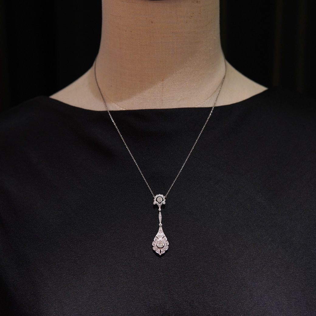 アンティークジュエリー アンティークネックレス ダイヤモンド 透かし