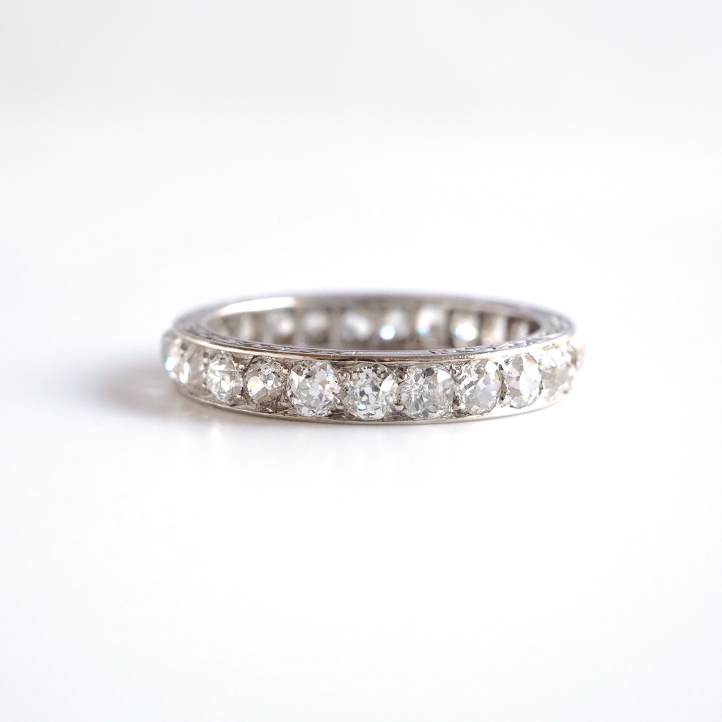 アンティークジュエリー リング ダイヤモンド 彫刻装飾 エタニティ アンティークリング