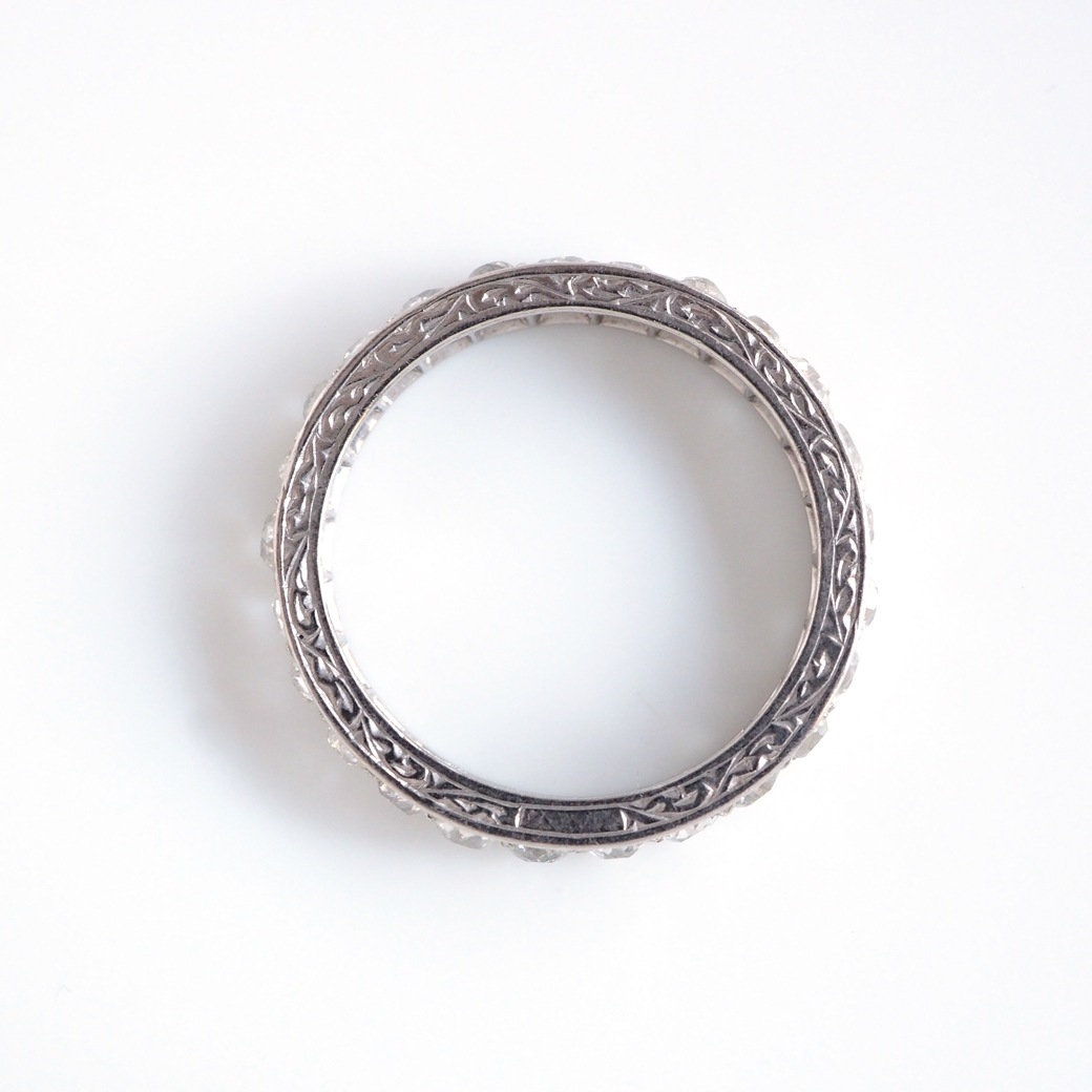 アンティークジュエリー リング ダイヤモンド 彫刻装飾 エタニティ アンティークリング