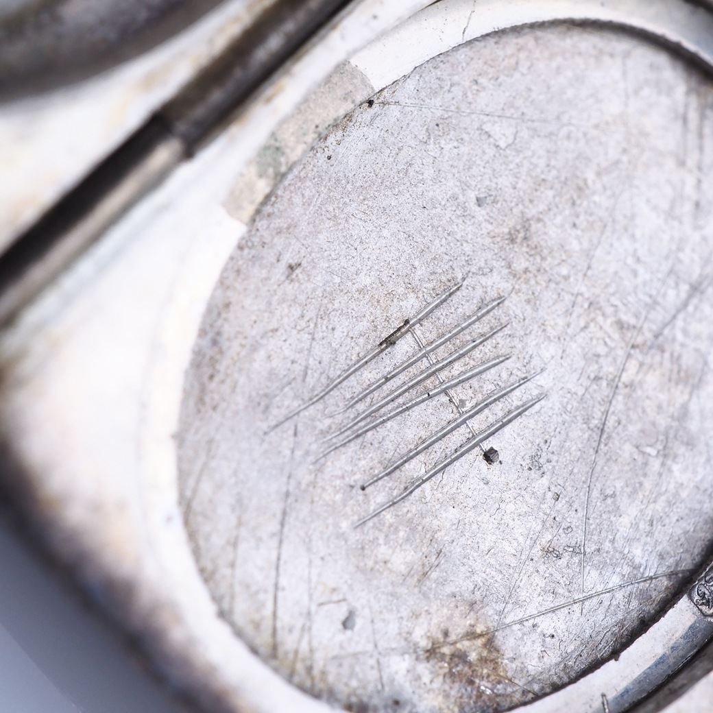 アンティークジュエリー ネックレス エナメル画 テリア シルバー ロケット ネックレス