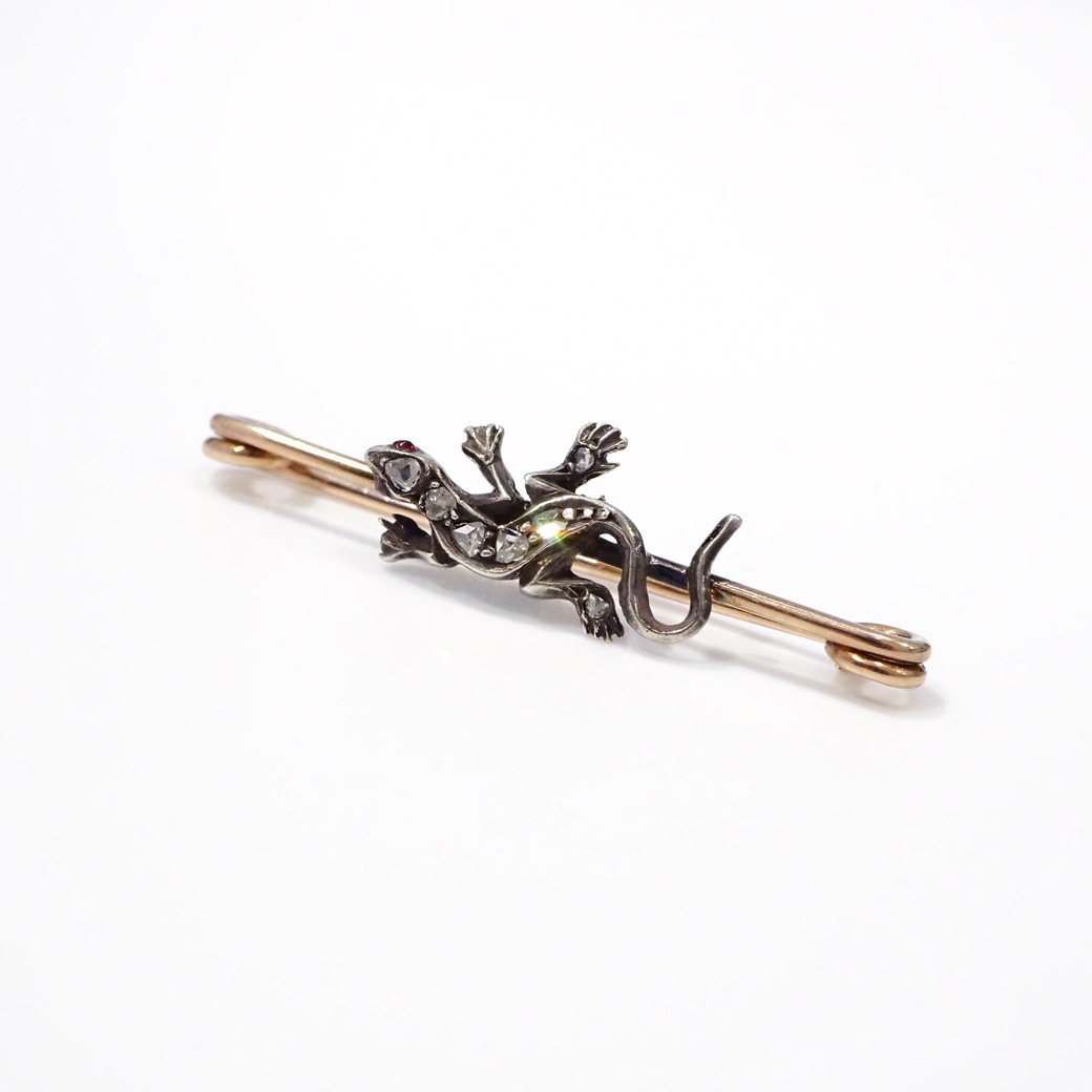 アンティークジュエリー ブローチ トカゲモチーフ アンティーク バーブローチ