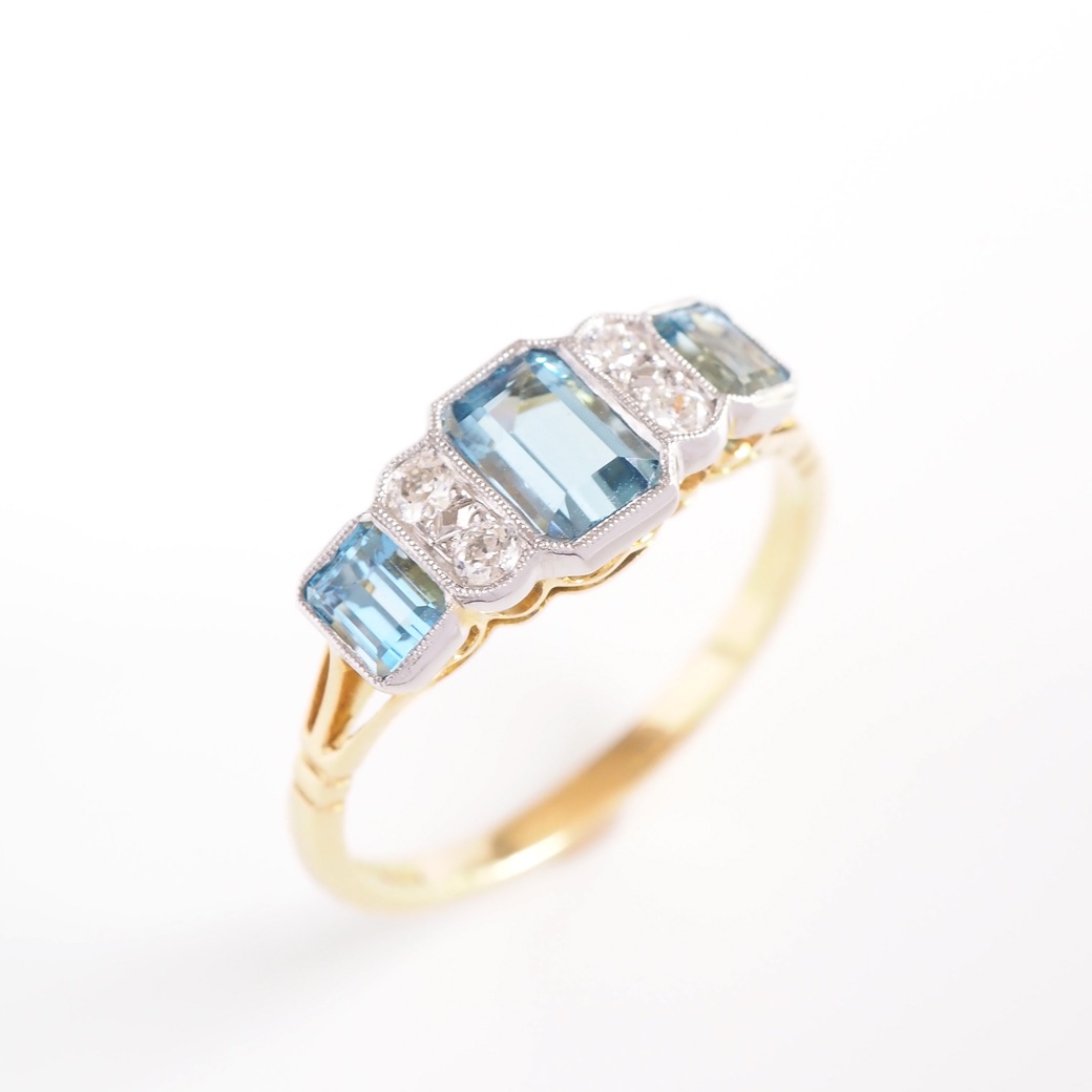 アンティークジュエリー リプロダクション City of London シティオブロンドン アクアマリン 3ストーンリング