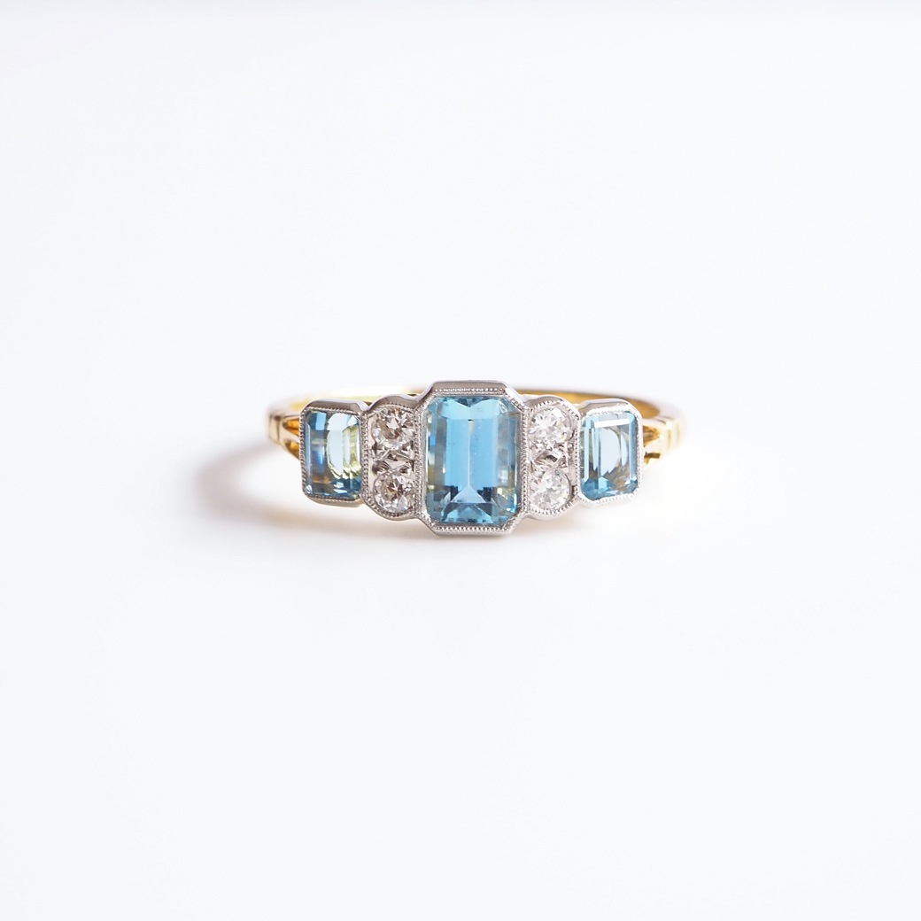 アンティークジュエリー リプロダクション City of London シティオブロンドン アクアマリン 3ストーンリング