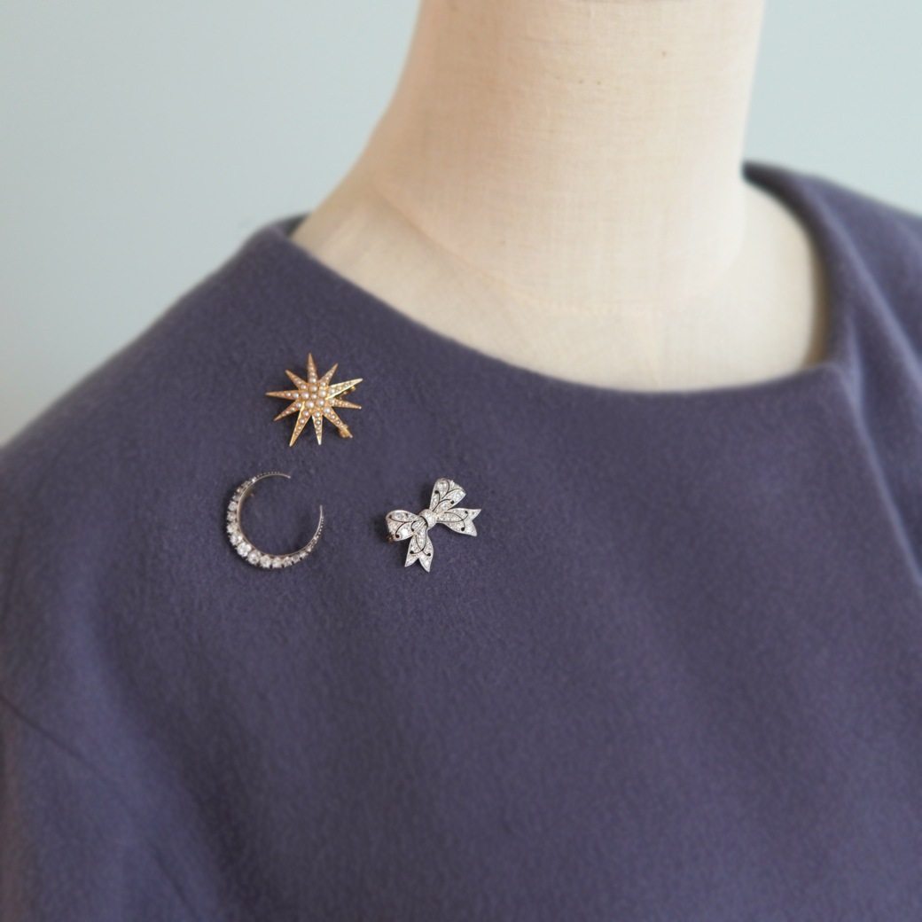 アンティークジュエリー ブローチ リボンモチーフ ダイヤモンド アンティークブローチ BOX付